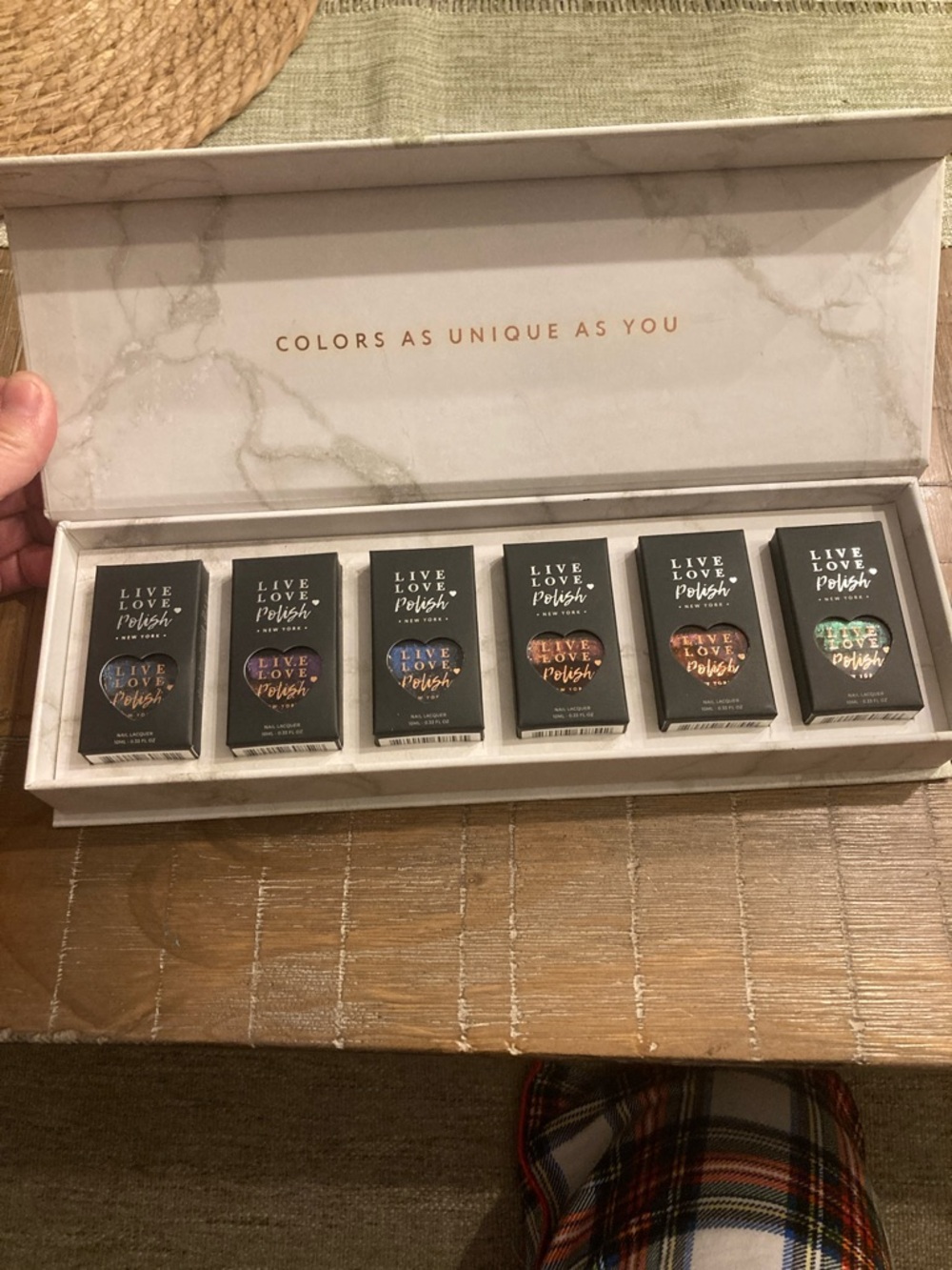 LIVE LOVE Polish nail color Palette - White & Rose Gold Box NIB - 6